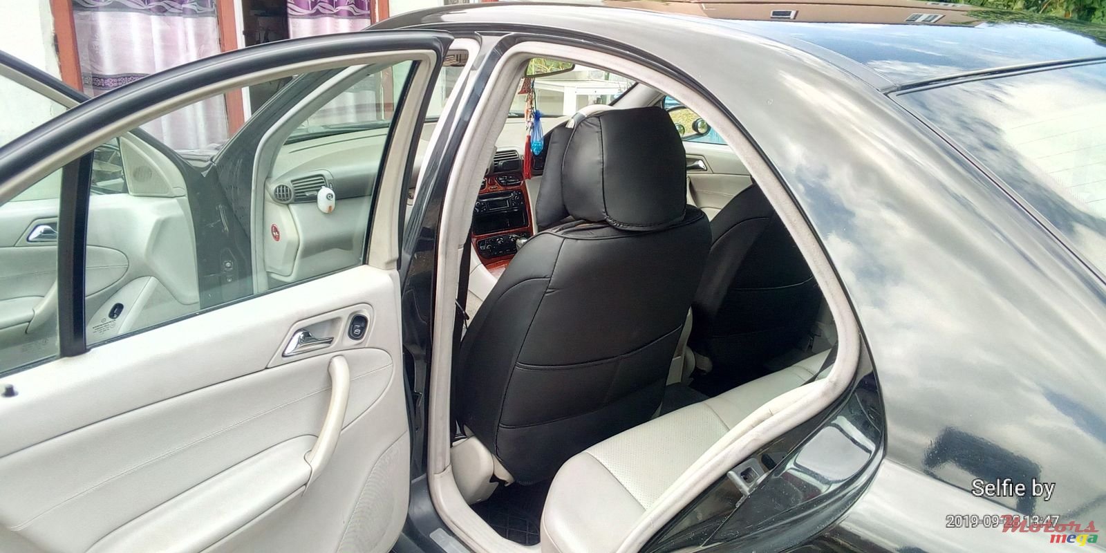 2002' Mercedes-Benz C-Class photo #4