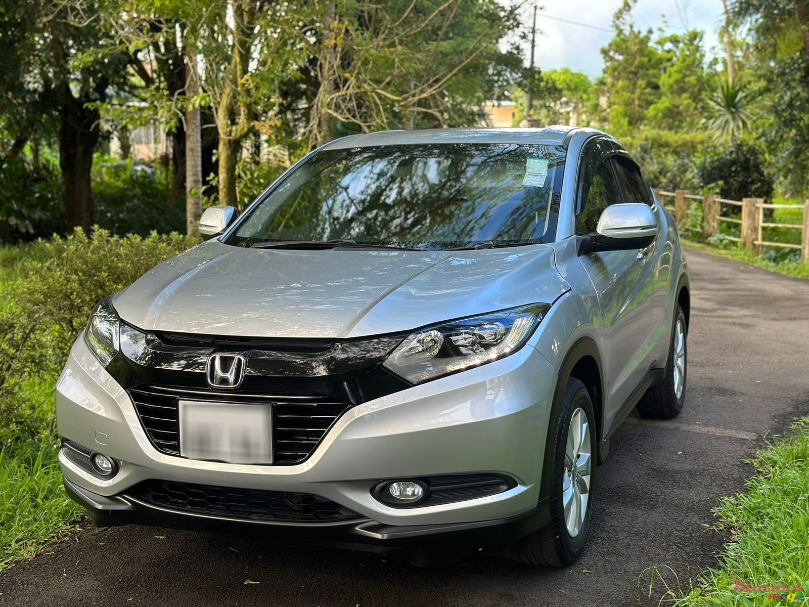 2014' Honda Vezel photo #2