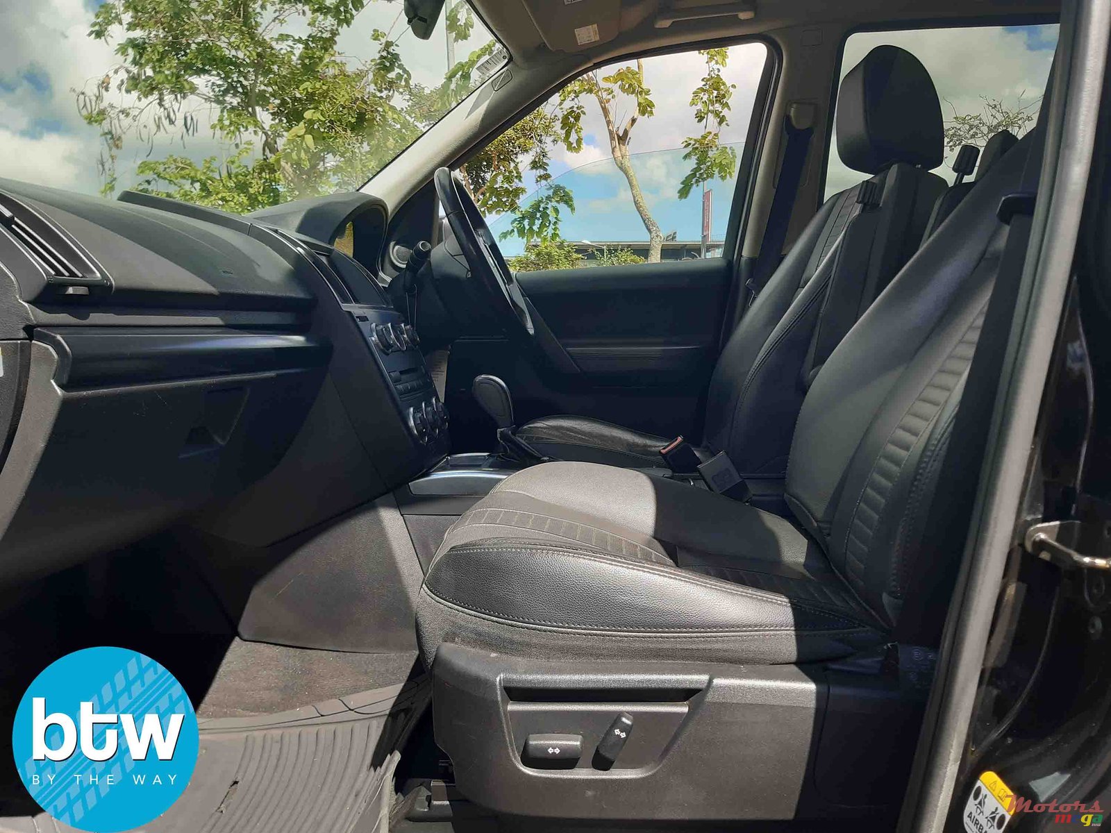 2013' Land Rover Freelander 2 Si4 photo #3