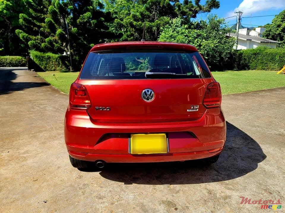 2014' Volkswagen Polo photo #3