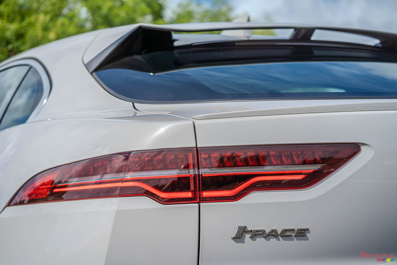 2019' Jaguar I-Pace 400 SE photo #5