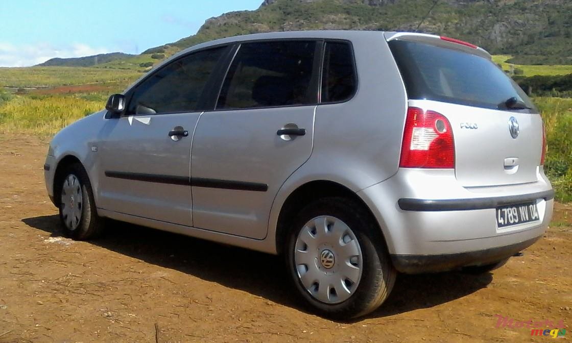 2004' Volkswagen Polo photo #1