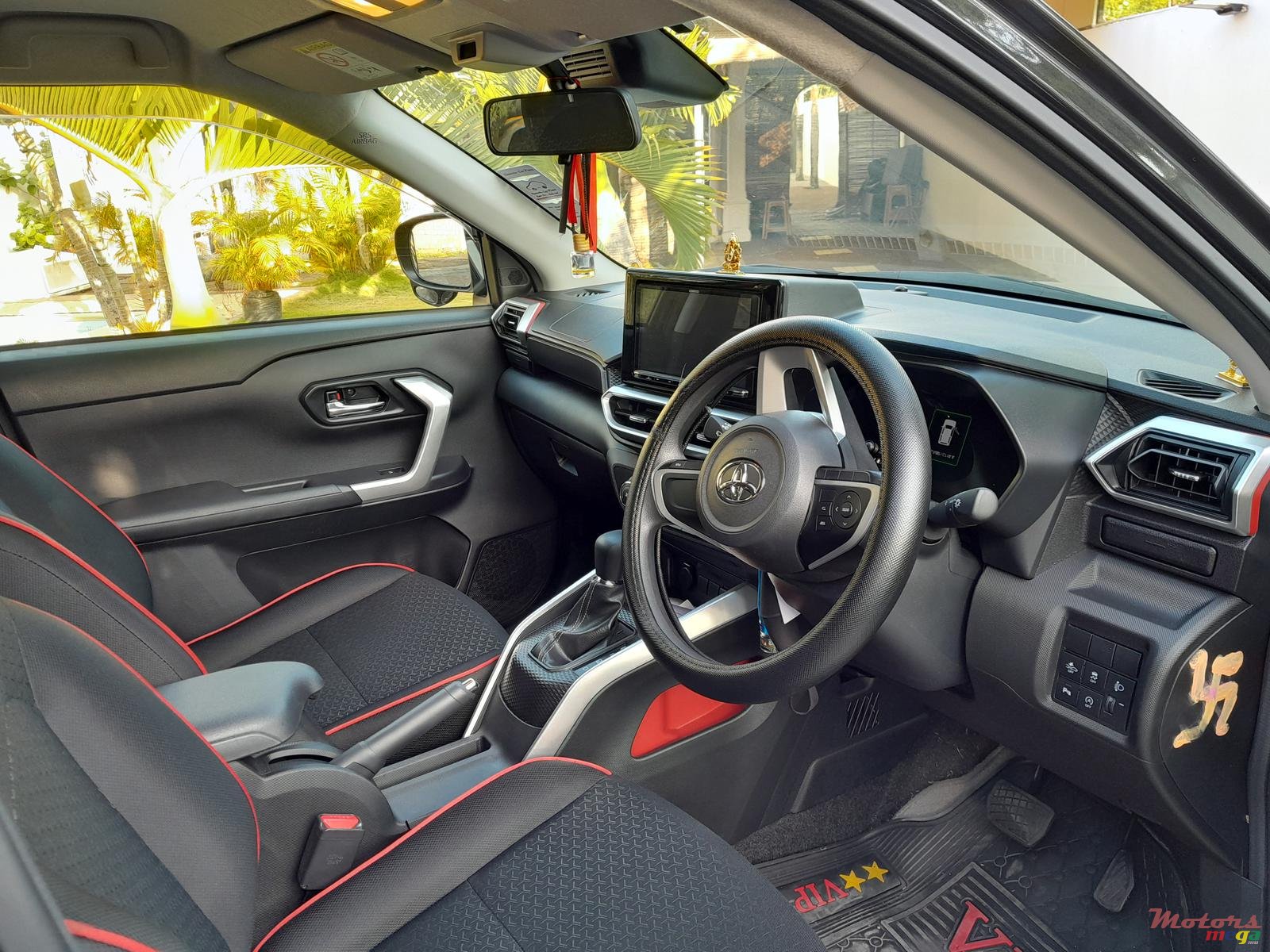 2020' Toyota photo #4