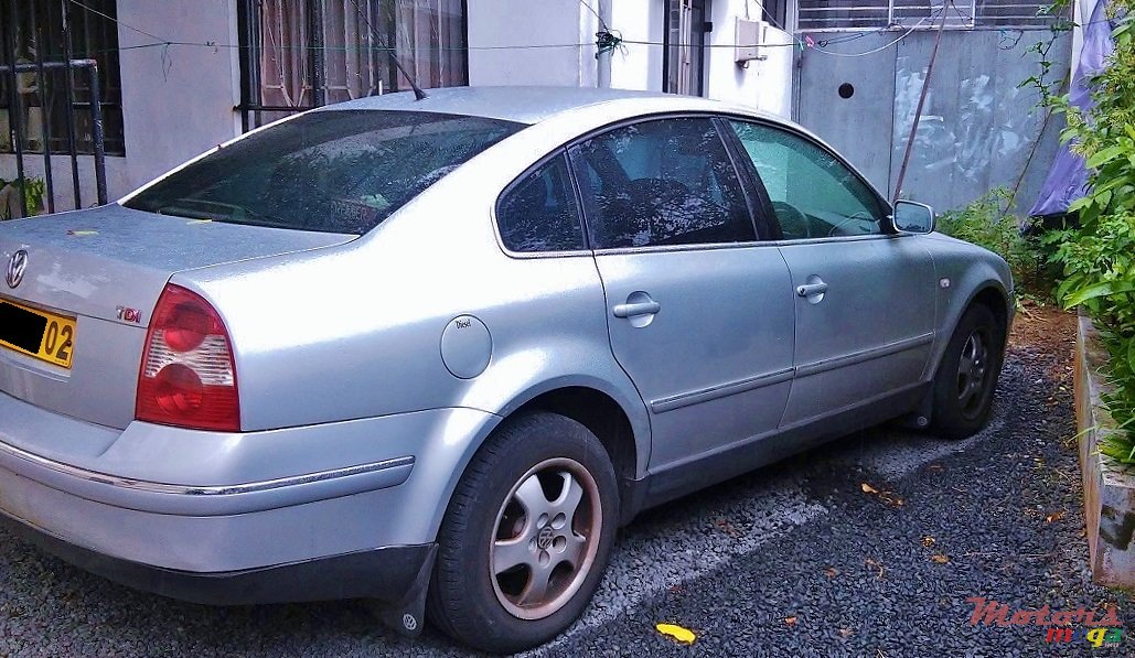 2002' Volkswagen Passat B5.5 photo #2