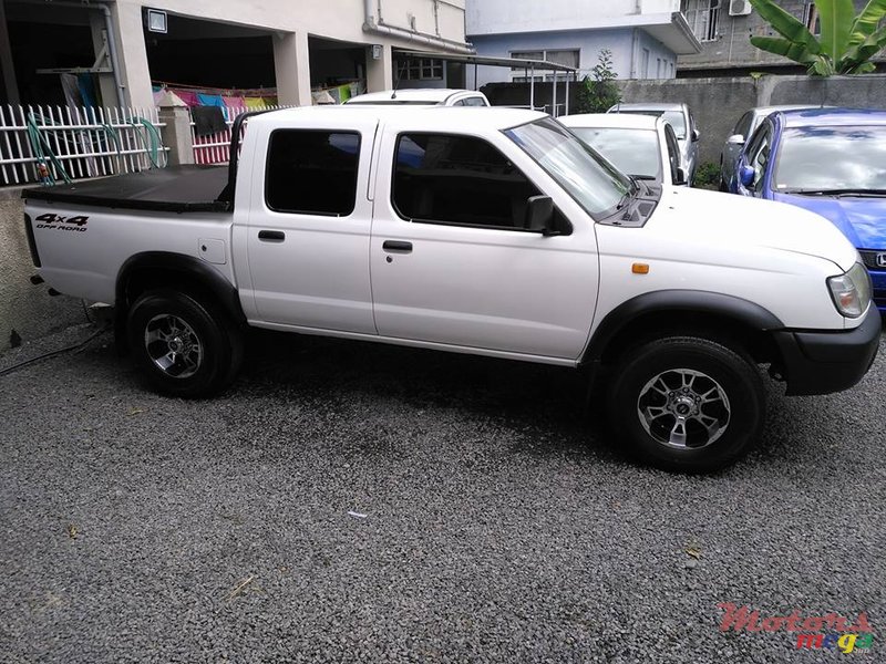  Se vende camioneta Nissan 2007.  Trou aux Biches, Mauricio