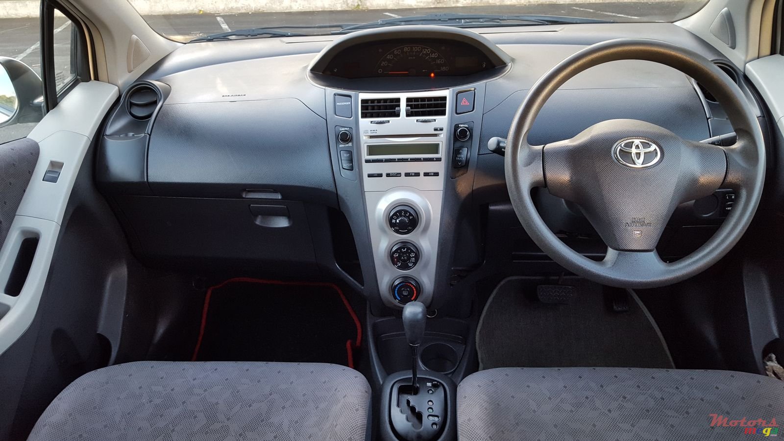 2008' Toyota photo #6