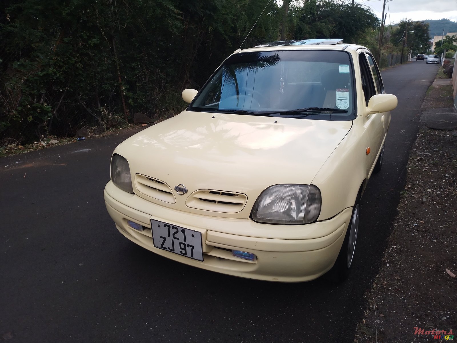 1997' Nissan March photo #2