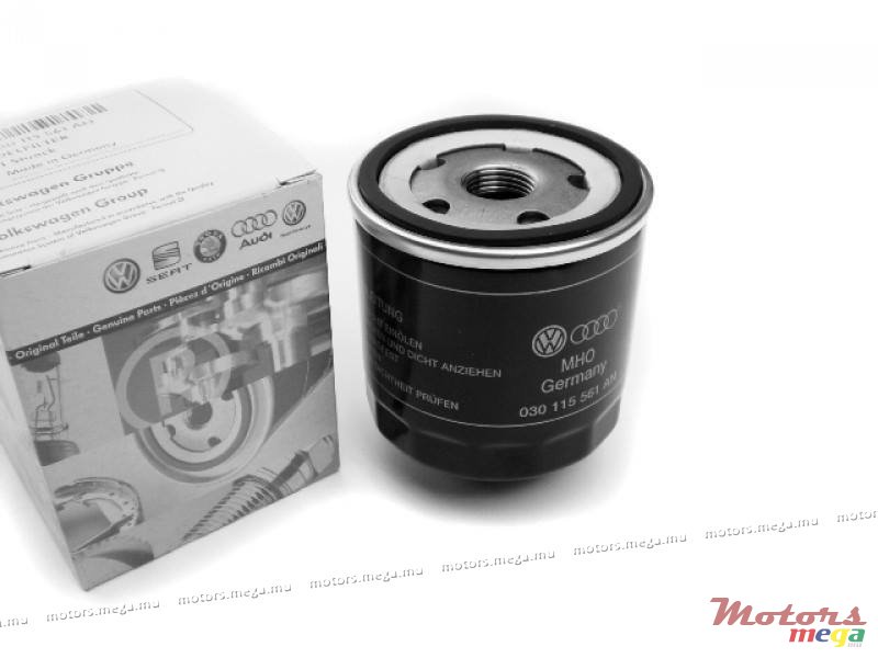 2009' Volkswagen Passat photo #2