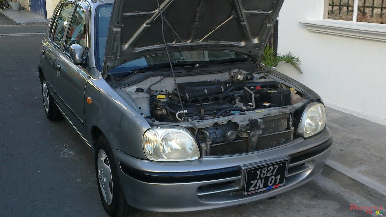 2001' Nissan Micra photo #3