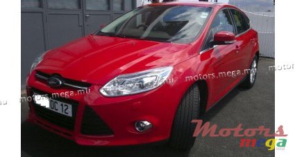 2012' Ford Focus Titanium photo #2