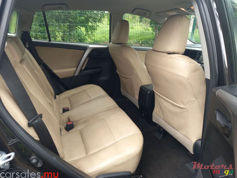2016' Toyota RAV4 2.0 photo #5