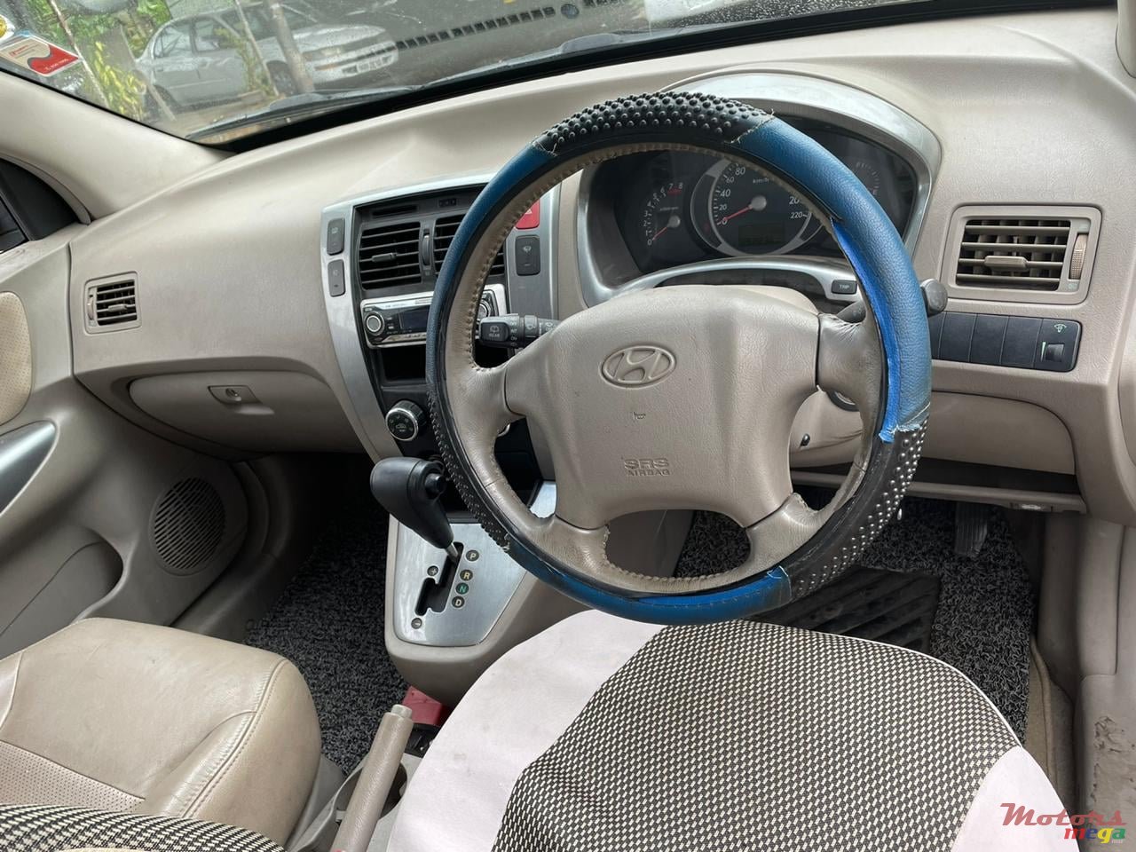 2005' Hyundai Tucson photo #2