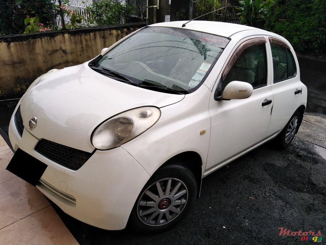 2004' Nissan photo #3