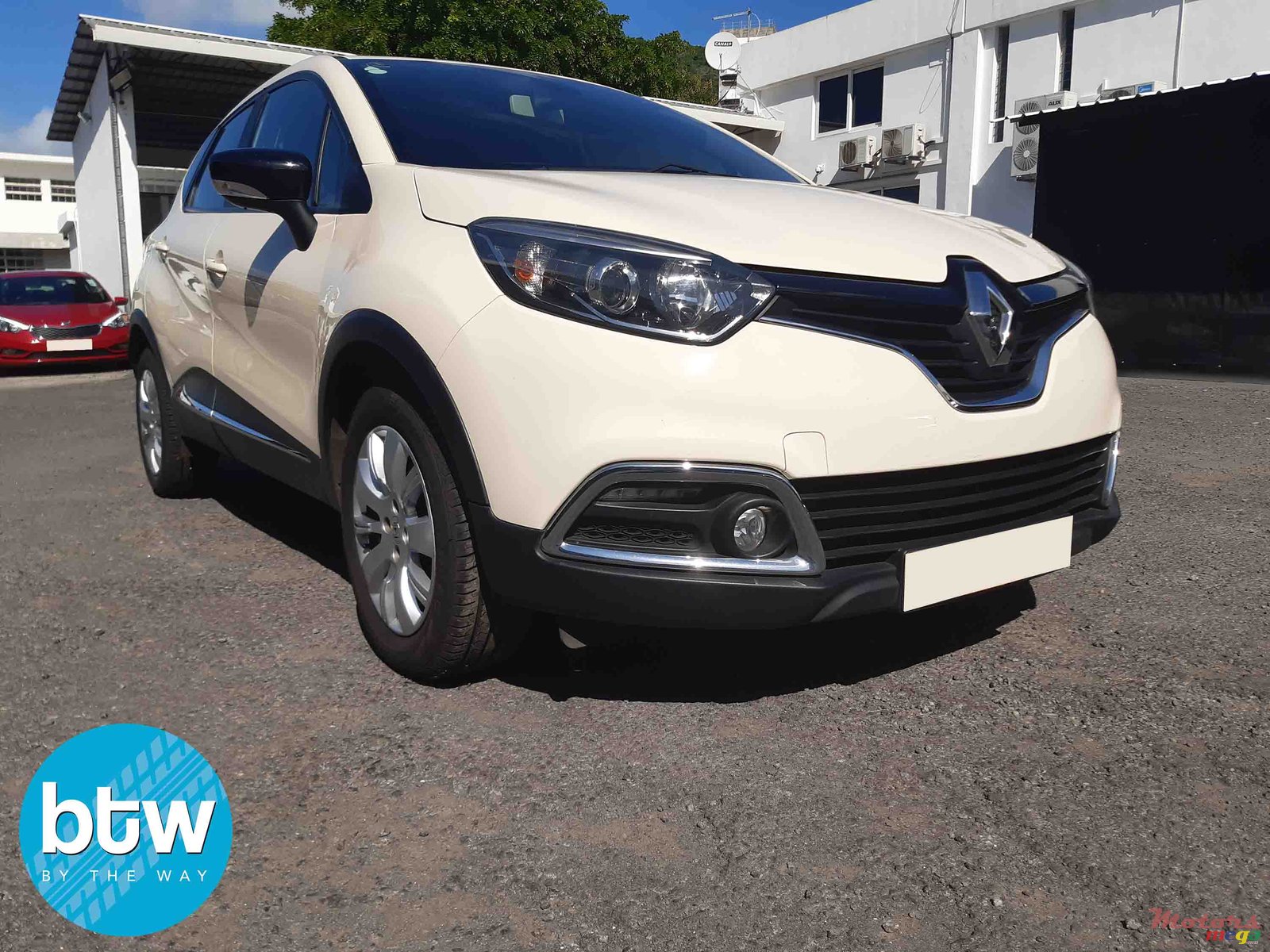 2016' Renault Captur 1.2 Turbo Automatic photo #1