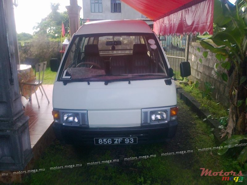 1993' Nissan vanette photo #1