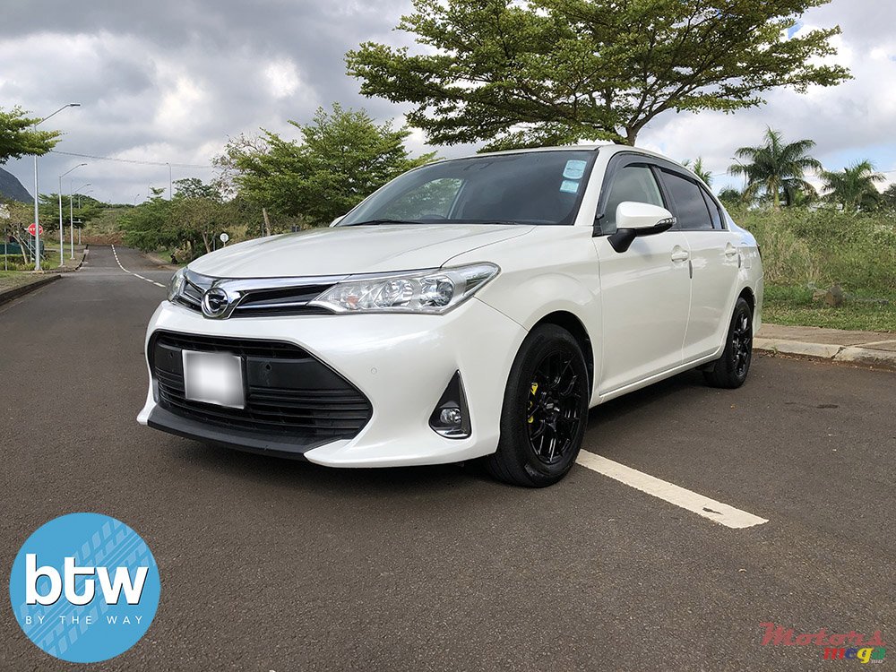 2017' Toyota Axio photo #2