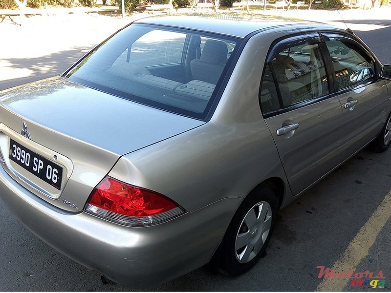 2006' Mitsubishi Lancer GLX photo #4