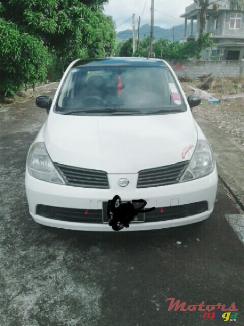 2004' Nissan Tiida 1490 cc photo #2