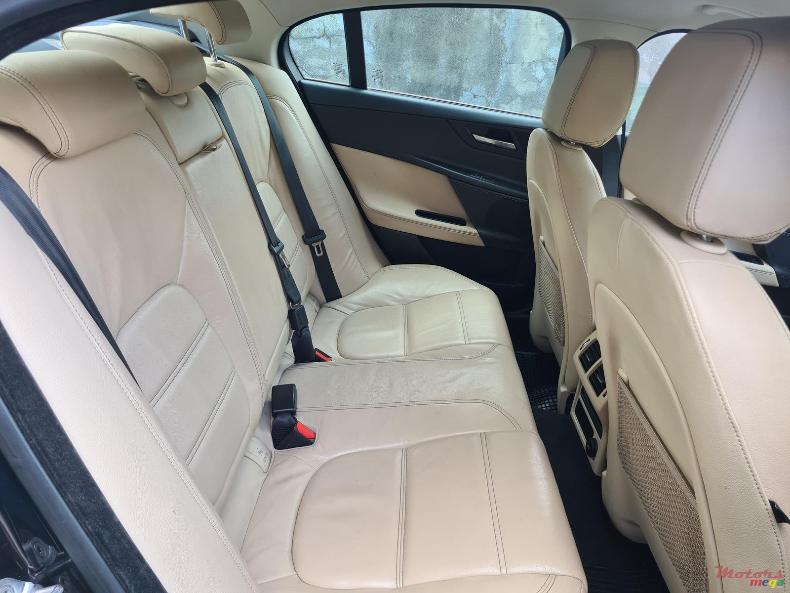 2018' Jaguar XE 2.5T photo #5