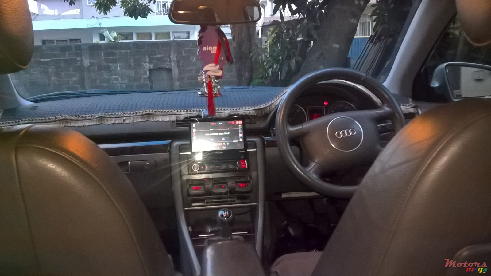 2001' Audi A4 Sedan MODEL B6 photo #4