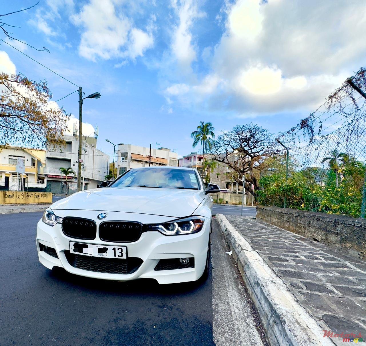 2013' BMW 320 photo #5