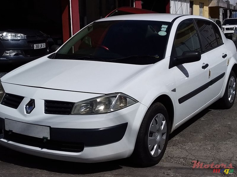 2006' Renault Megane II photo #1