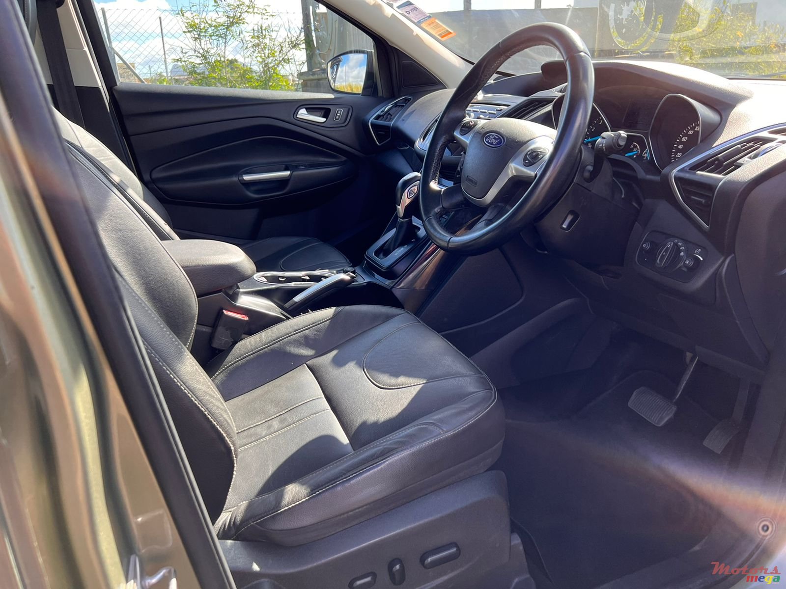 2014' Ford Kuga photo #6