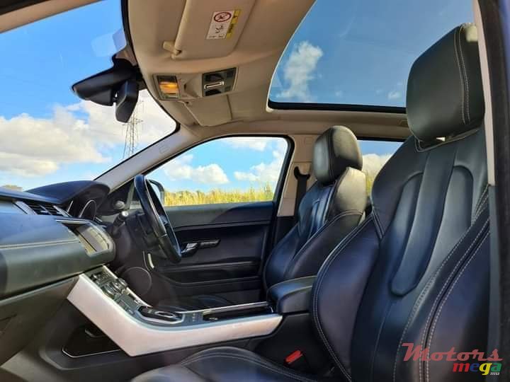 2014' Land Rover Range Rover Evoque photo #4