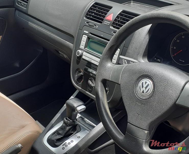 2008' Volkswagen photo #5