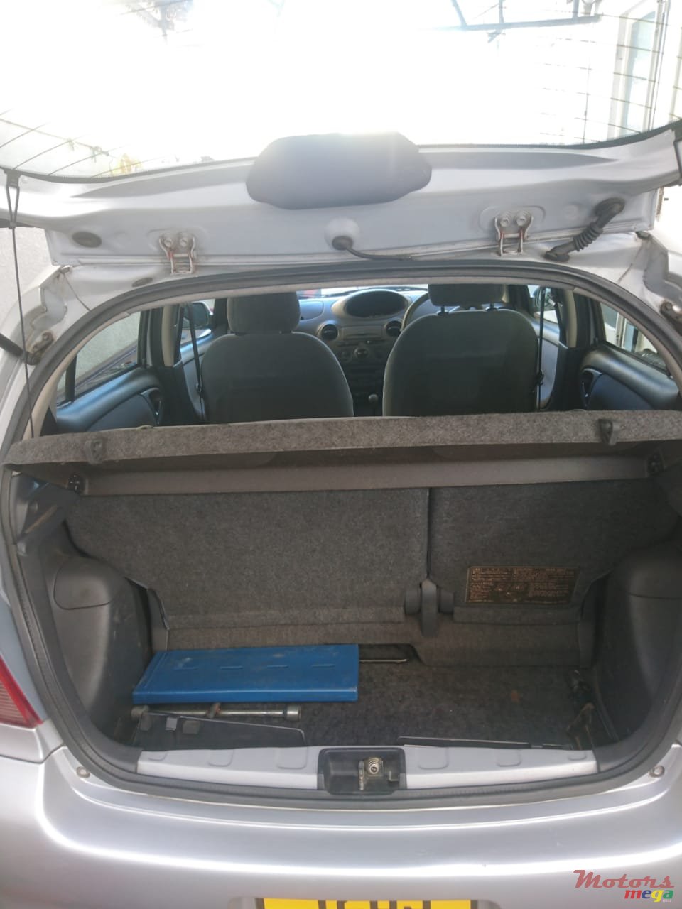 1999' Toyota Vitz photo #5