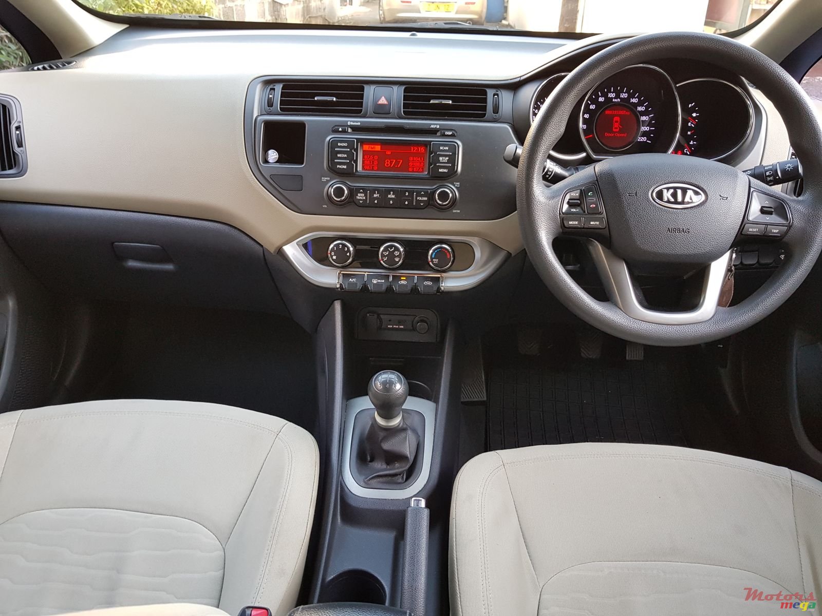 2012' Kia Rio photo #6