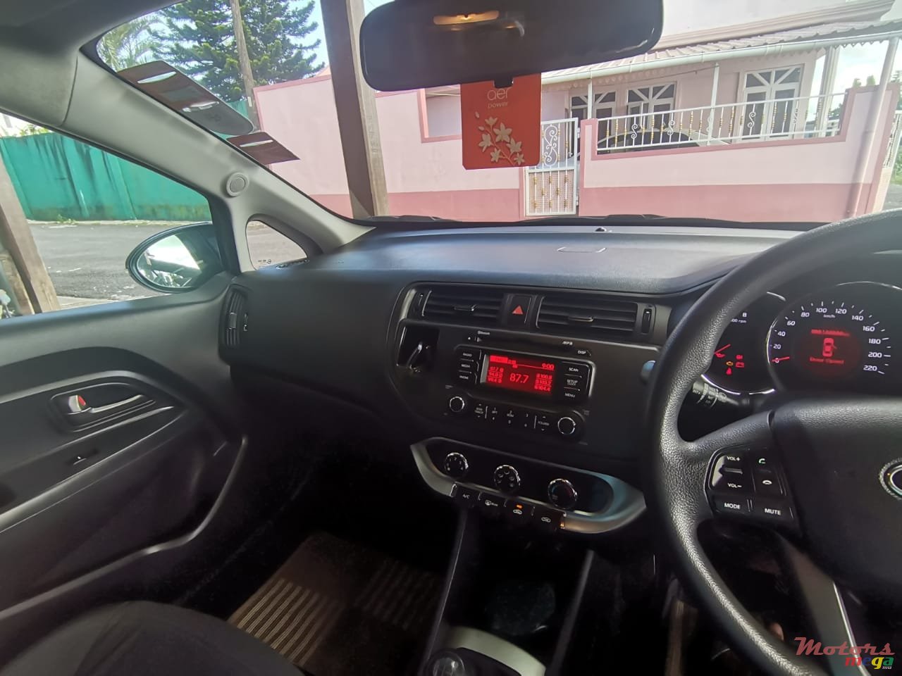 2012' Kia Rio photo #5