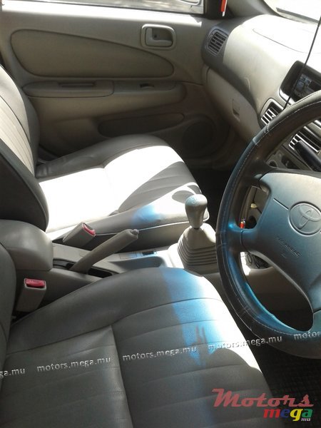 1999' Toyota Corolla photo #2