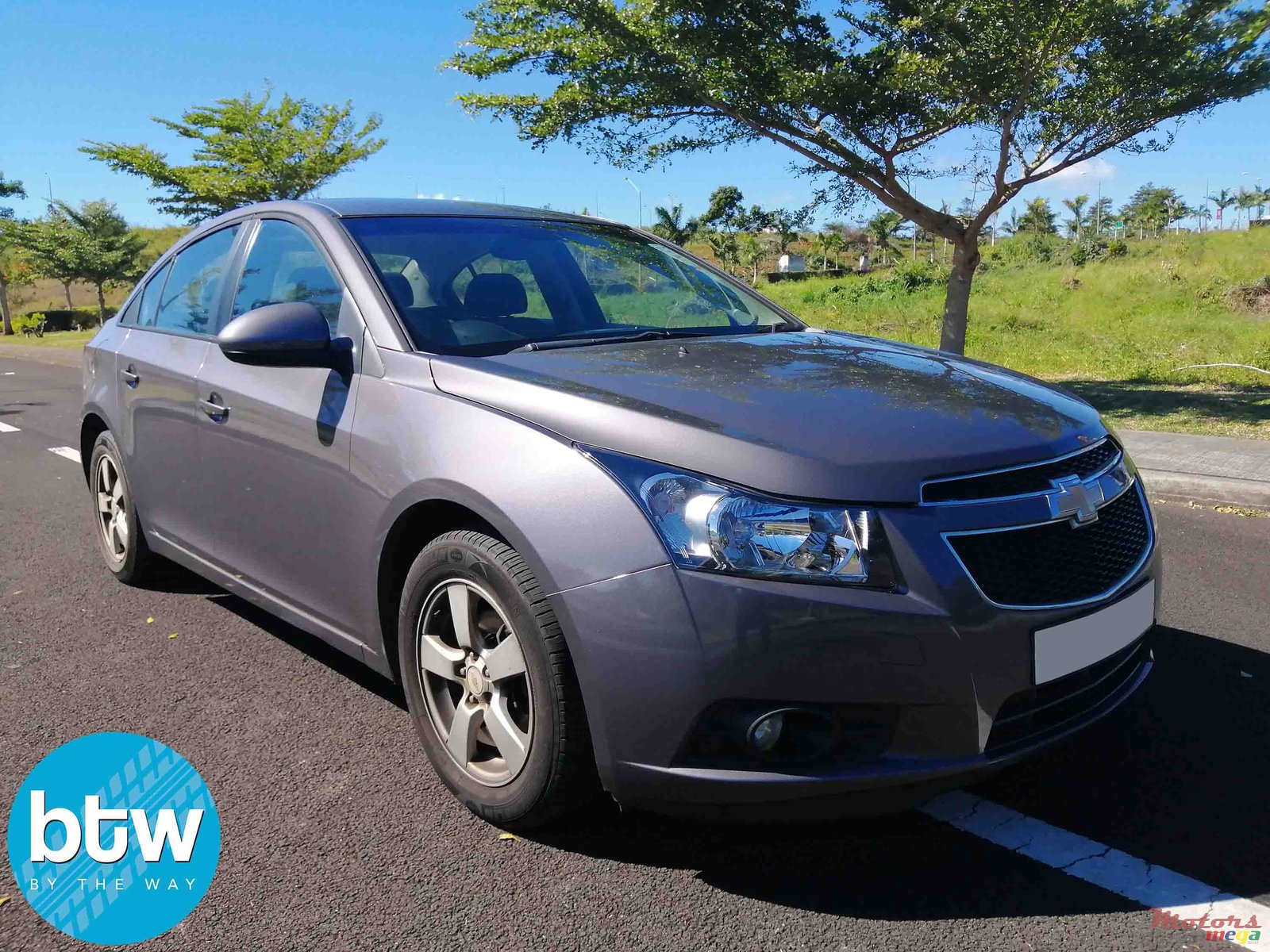 2012' Chevrolet Cruze LT photo #1