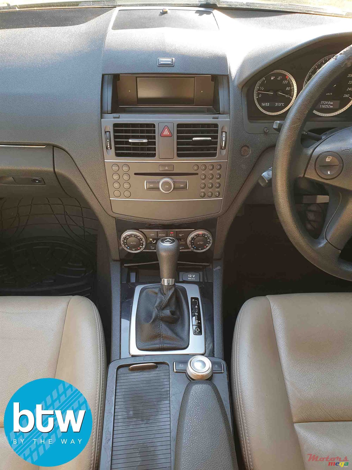 2010' Mercedes-Benz C-Class 180 Blue Efficiency photo #5