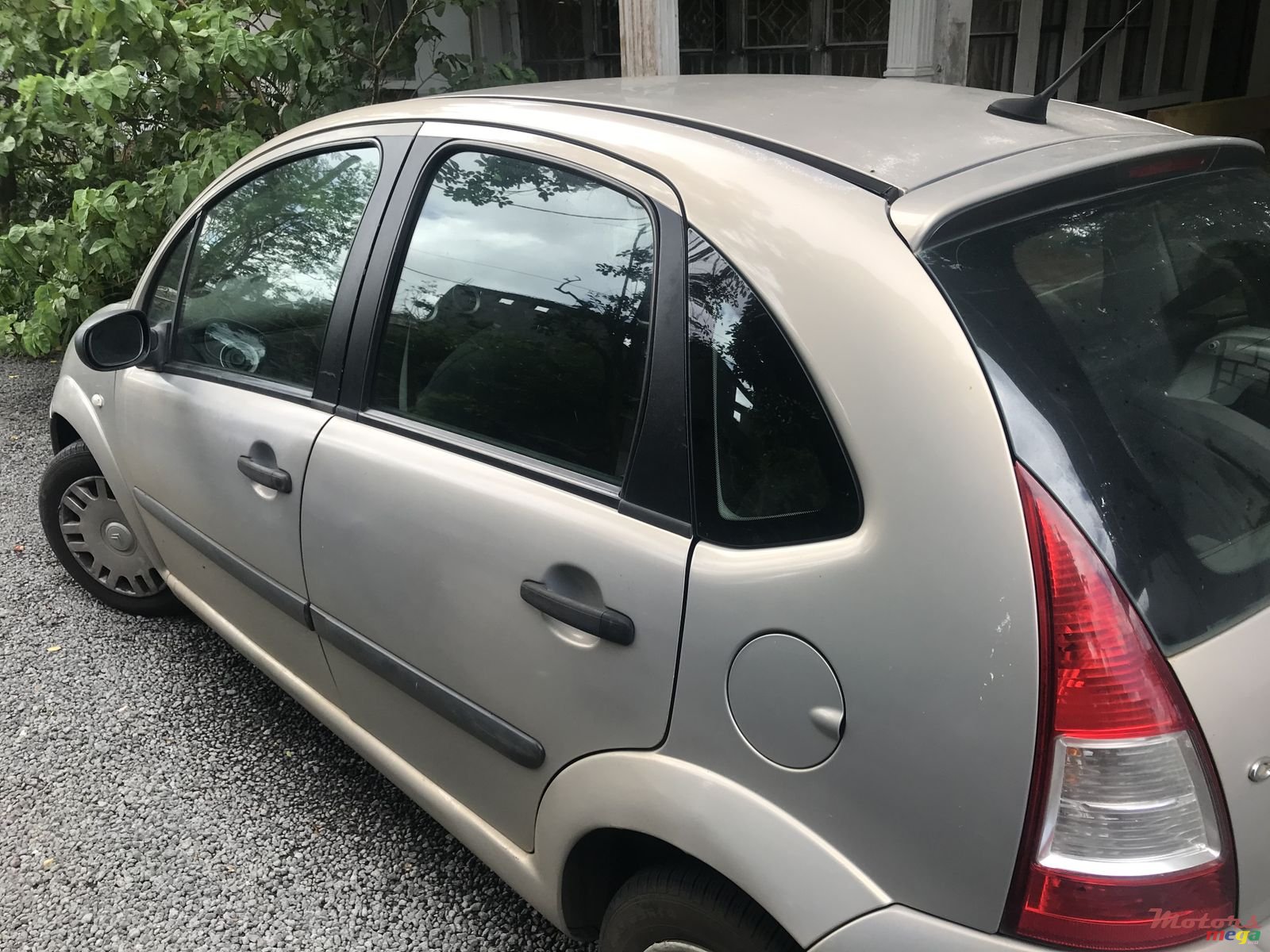 2009' Citroen C3 photo #2