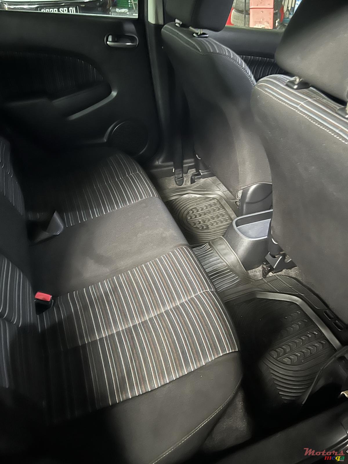 2011' Mazda Demio photo #5