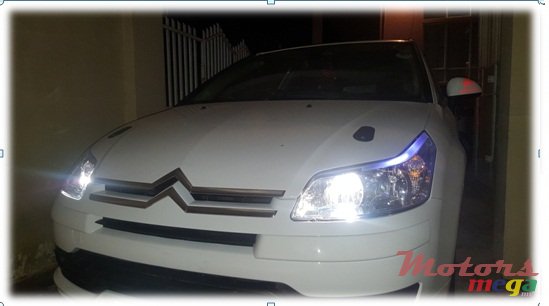 2008' Citroen C4 coupé sport photo #5