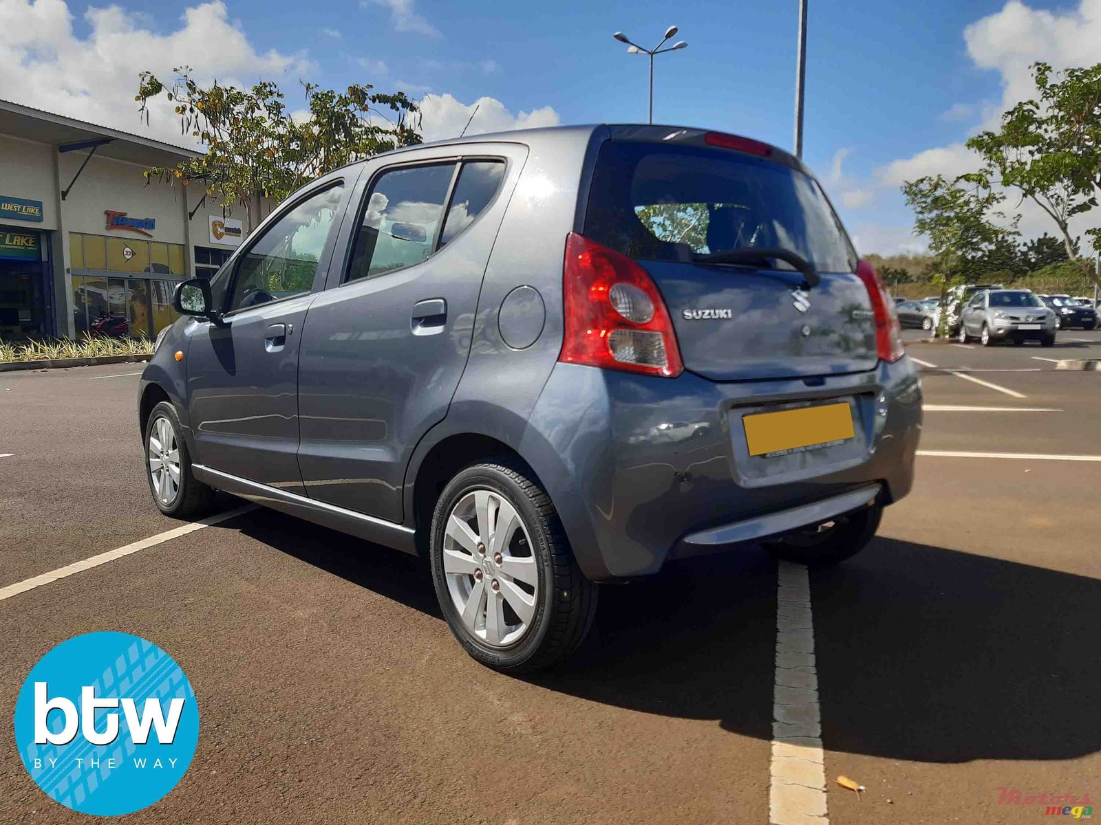 2011' Suzuki Celerio photo #2