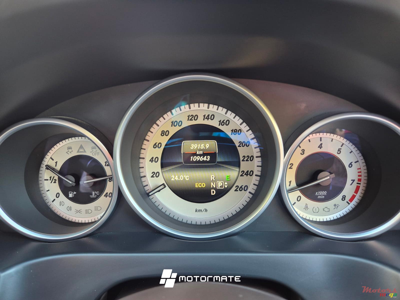 2014' Mercedes-Benz E 250 COUPE photo #7