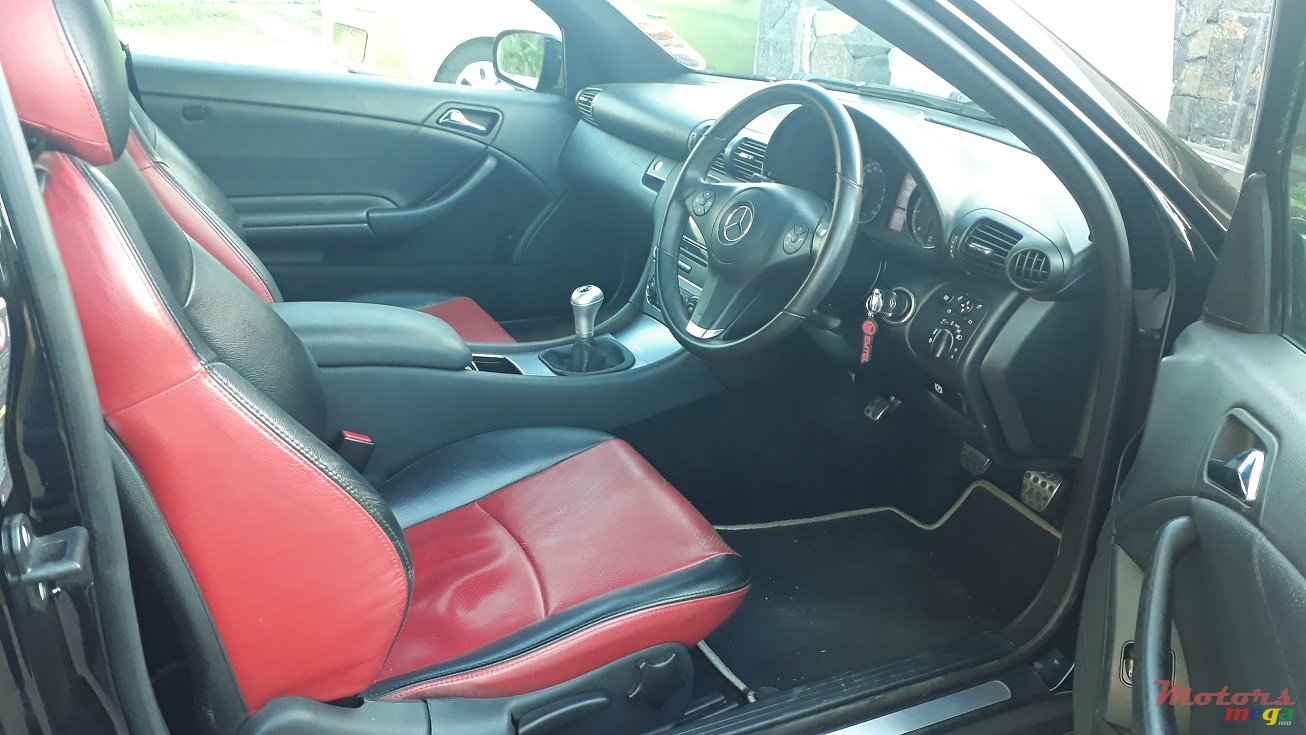 2009' Mercedes-Benz CLC 200 photo #6