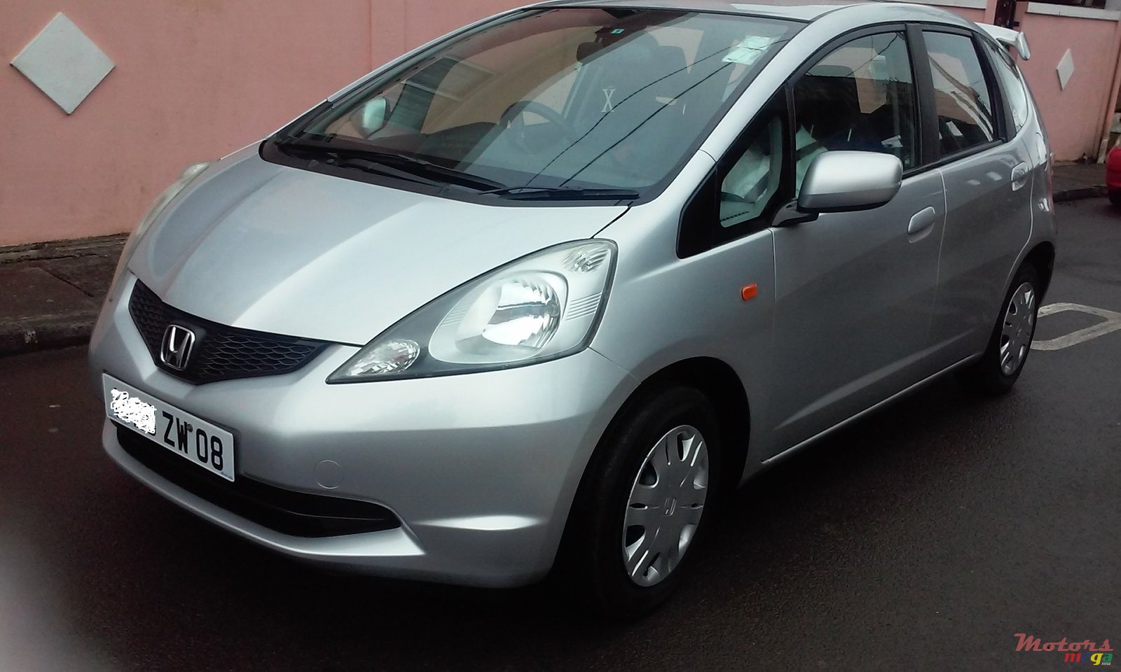 2008' Honda Fit photo #1