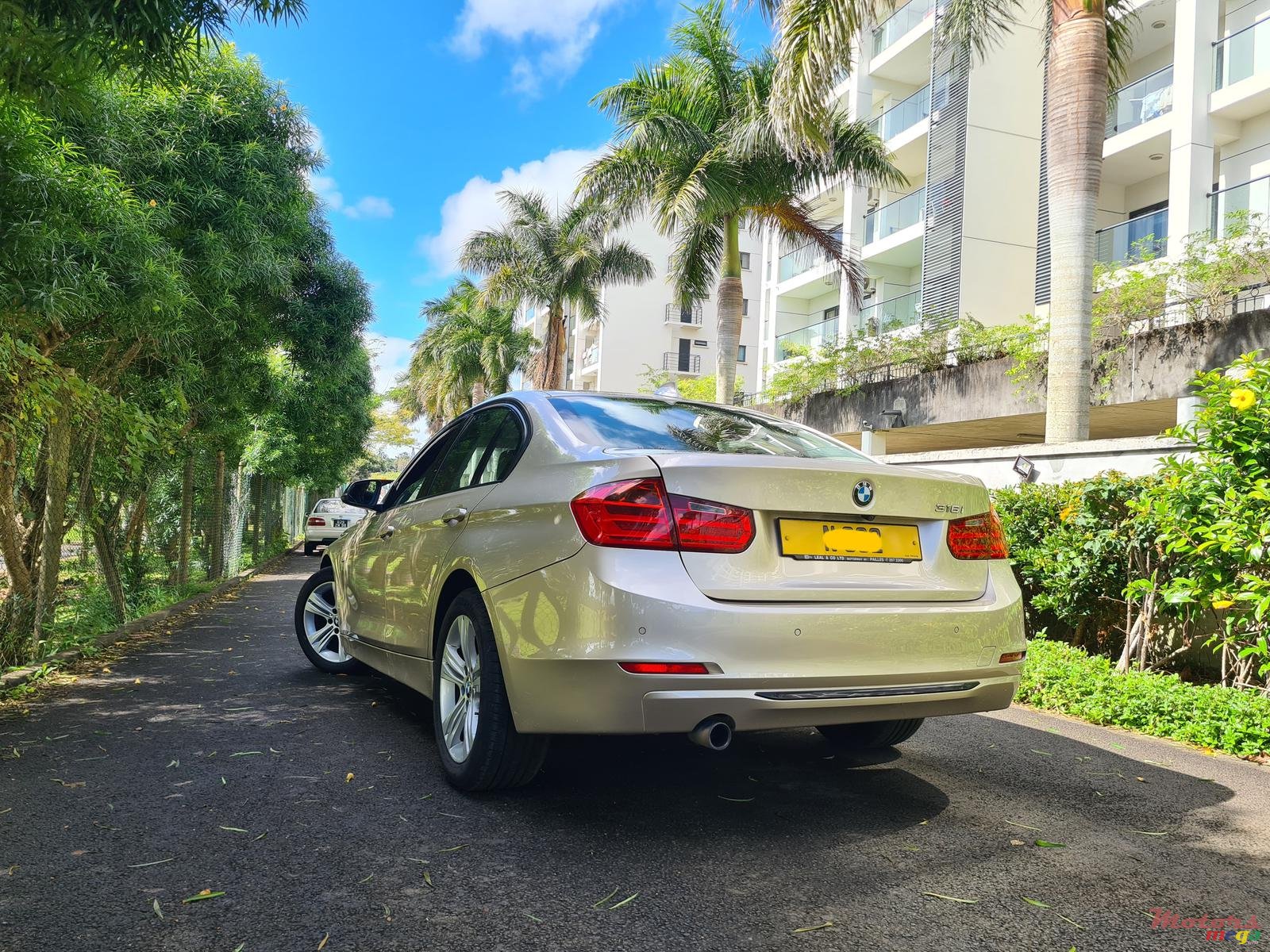 2013' BMW 316 Automatic photo #3