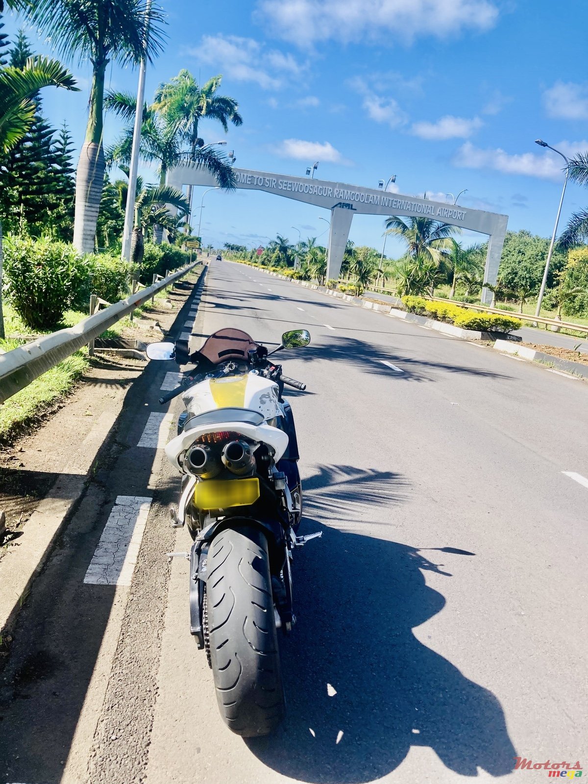2010' Honda CBR600RR LIMITED EDITION photo #4