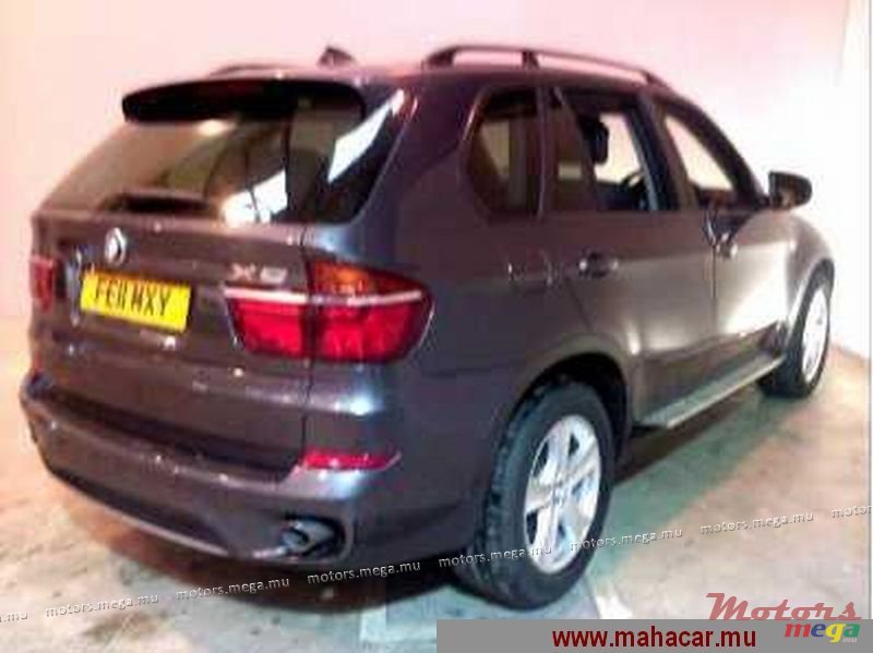 2011' BMW X5 photo #2