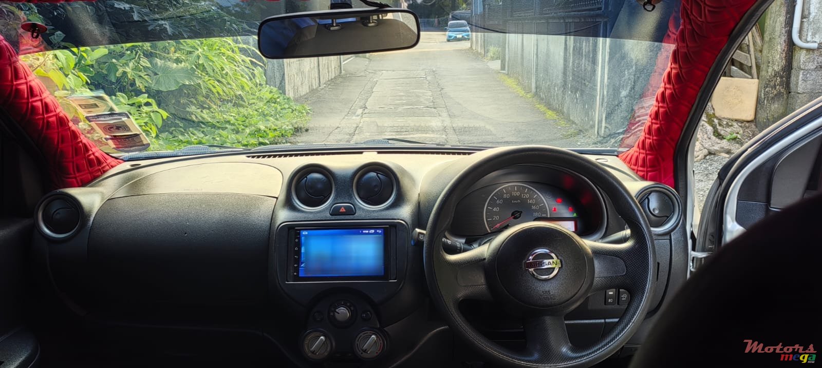 2011' Nissan March photo #7