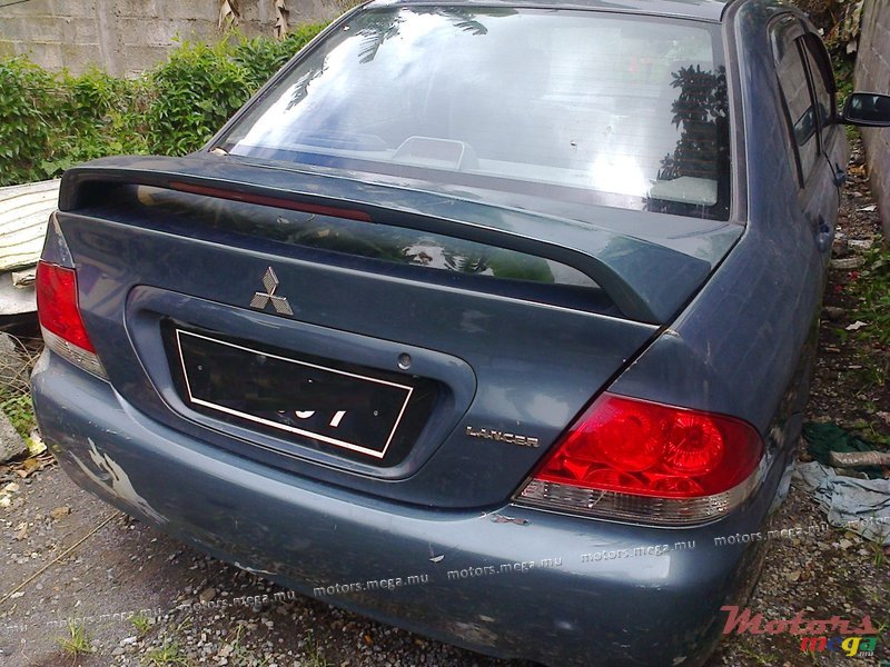 2003' Mitsubishi photo #1