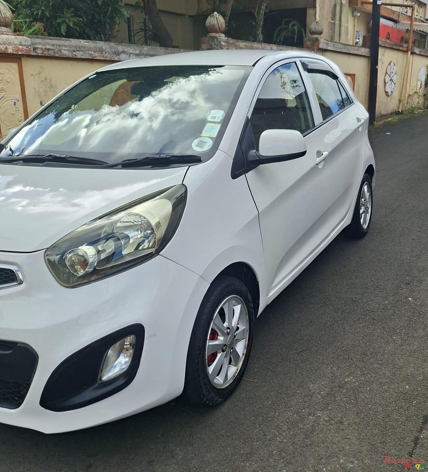 2012' Kia Picanto photo #3