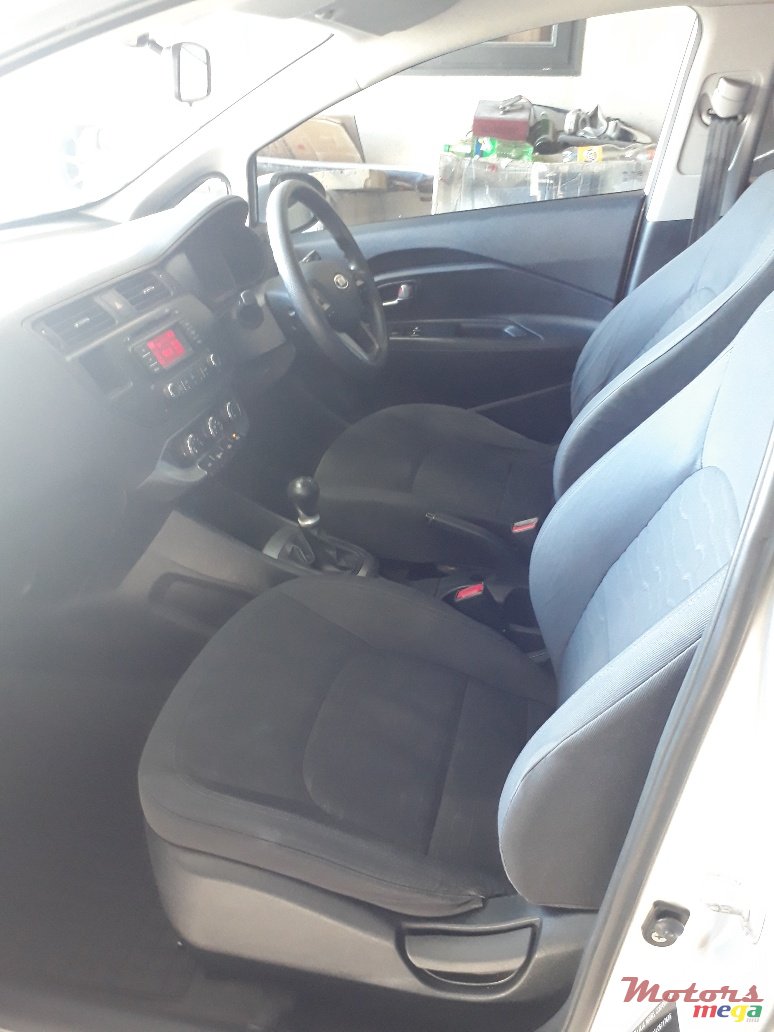 2012' Kia Rio photo #6