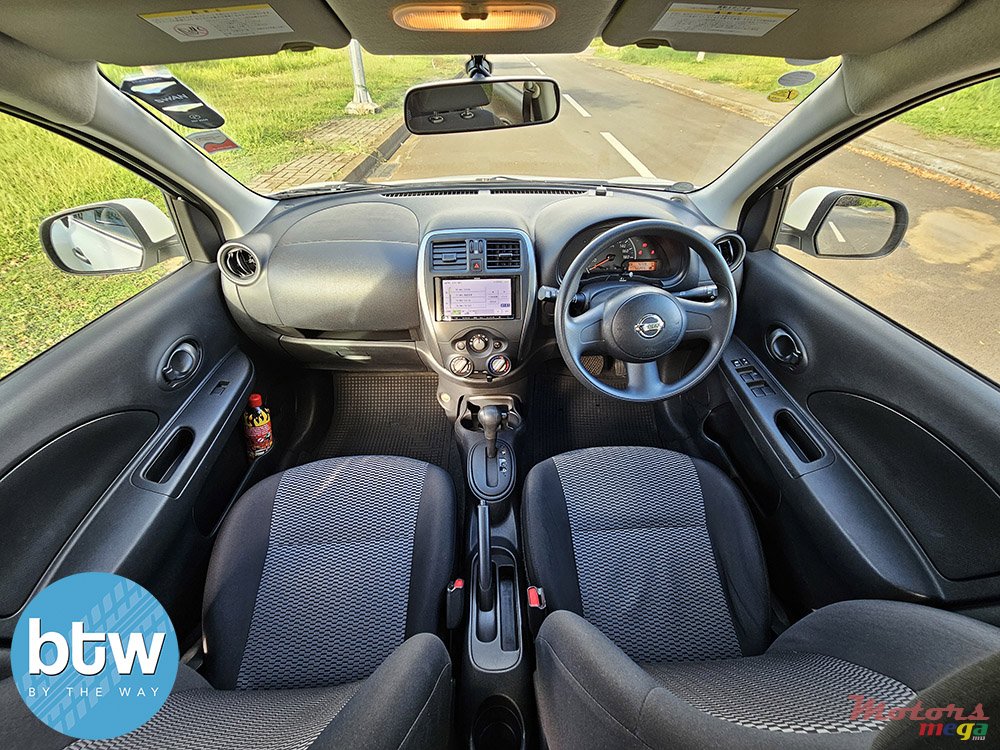 2014' Nissan March photo #7